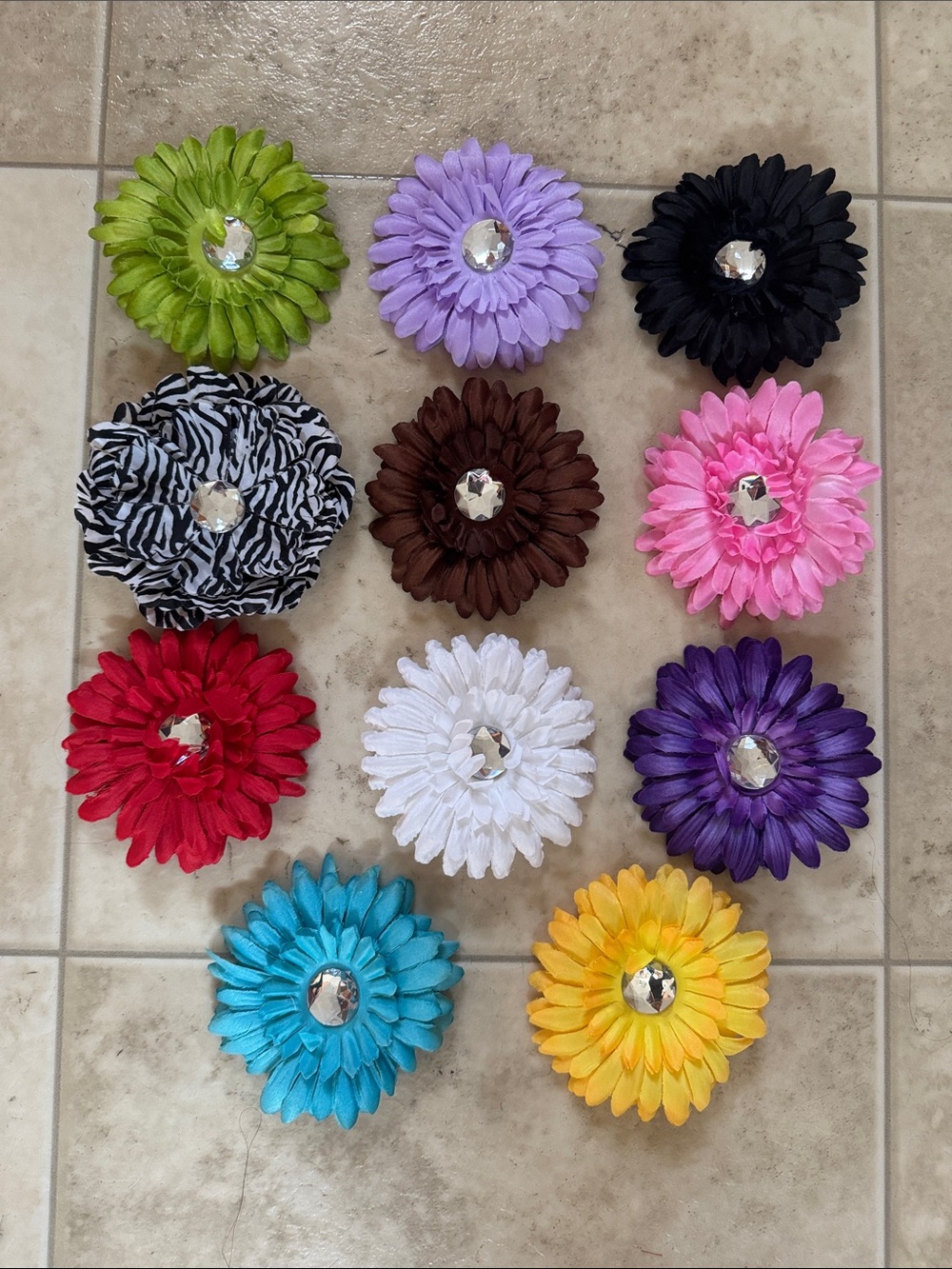 Assorted Decorative Daisy Flower Clips - Multi-Color Accent, diameter 4”